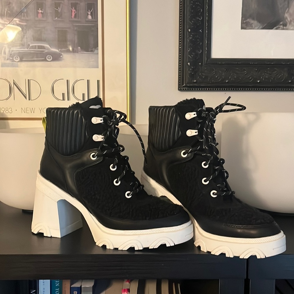 Sorel Brex™ Heel Cozy Lace